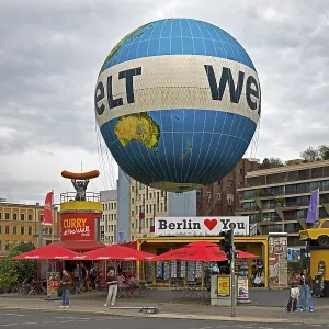 HiFlyer world balloon with the Berlin Loves You gift shop HiFlyer world balloon with the Berlin Loves You gift shop
