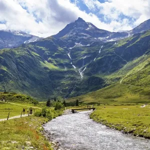 Hiking trail along the Nassfeld Ache