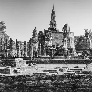 Historic Buddhist temple complex Wat Mahathat Historic Buddhist temple complex Wat Mahathat