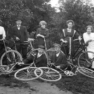 Historical photo, bicycle trip, ca. 1920