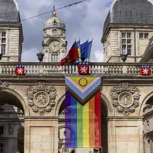 Hotel de Ville, city hall with rainbow flag