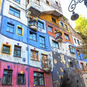 Hundertwasser Haus in Vienna Hundertwasser Haus in Vienna
