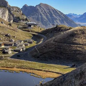 Huttensiedlung am Lac d'Ai