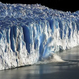 Ice breaking off the Perito Moreno Glacier Ice breaking off the Perito Moreno Glacier
