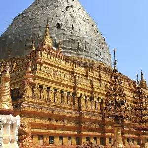Impressive golden dome of Shwezigon Pagoda Impressive golden dome of Shwezigon Pagoda