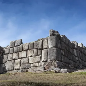 Fortaleza Inca en un día soleado