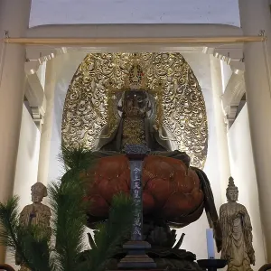 Interior view, Buddha, Engaku-ji Temple Interior view, Buddha, Engaku-ji Temple