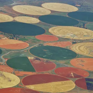 Irrigation of large areas in the Karoo desert Irrigation of large areas in the Karoo desert