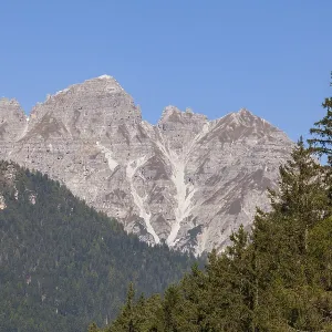 Kalkkogel mountains seen from Pinnistal in the Stubai Alps