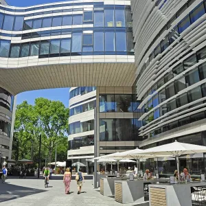 Ko-Bogen, modern architecture in urban renewal project