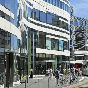 Ko-Bogen, modern architecture in urban renewal project