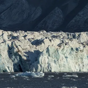 Kronebreen, Kongsfjorden, Spitsbergen Archipelago Kronebreen, Kongsfjorden, Spitsbergen Archipelago