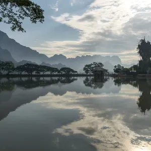 Kyauk Ka Lat Pagoda, Hpa-an, Myanmar, Asia