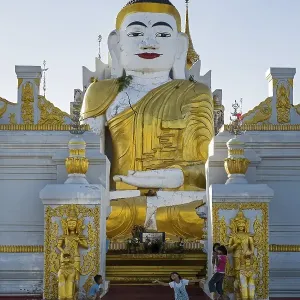 Kyauk Phyu Gyi Pagoda, Nanthe, Shan State Kyauk Phyu Gyi Pagoda, Nanthe, Shan State