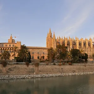 La Seu Cathedral or Cathedral of St Mary and Almudaina Palace La Seu Cathedral or Cathedral of St Mary and Almudaina Palace