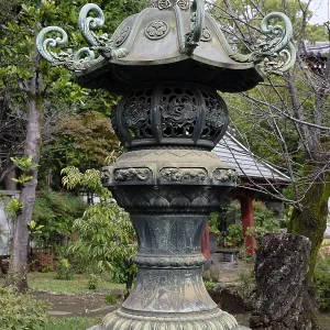 Lantern, Rinno-ji Temple, Byobuzaka Dori Lantern, Rinno-ji Temple, Byobuzaka Dori