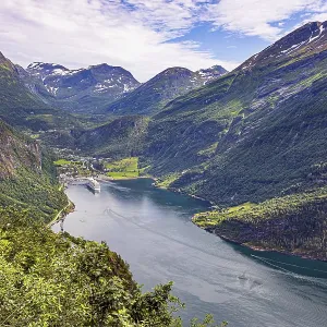 The largest, most beautiful and famous Norwegian fjord Geiranger