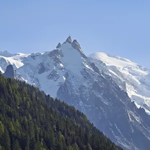 From left snow-covered Aiguille du Midi