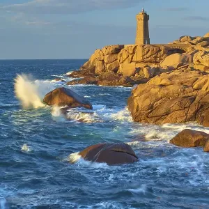 Lighthouse, Phare de Mean Ruz or Phare de Ploumanach