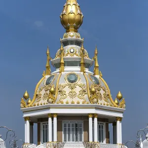 Maha Rattana Chedi of Wat Thung Setthi