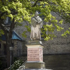 Martin Luther Memorial in front of St