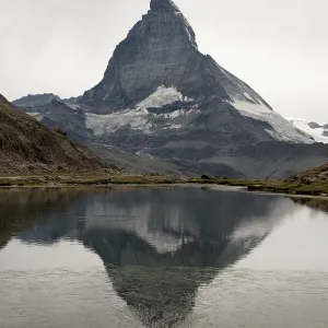 Matterhorn Print, Swiss Alps Landscape Matterhorn Print, Swiss Alps Landscape