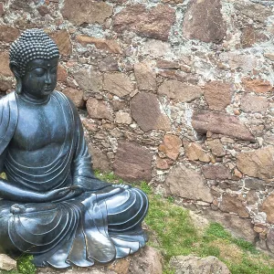 Meditating Buddha Statue, made of bronze