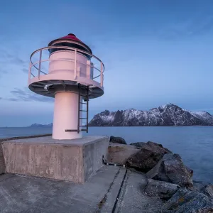 Metal lighthouse at Getonsteg, Vesteralen Metal lighthouse at Getonsteg, Vesteralen