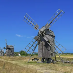 The mills of Lerkaka, five historic windmills The mills of Lerkaka, five historic windmills