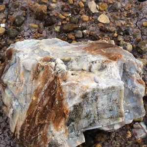 Mineral formation due to temperature changes in Petrified Forest Nationa Park