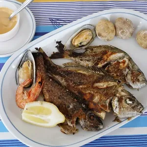 Mixed grilled fish, parillada de pescado Mixed grilled fish, parillada de pescado