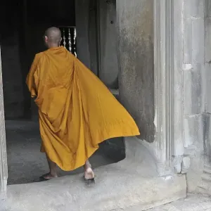 Monk, Angkor Wat, Cambodia, Asia