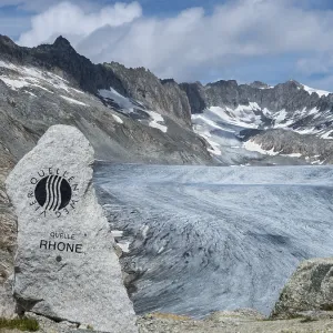 Monument above the Rhone glacier