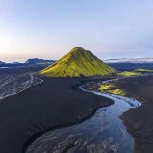 Moss-covered mountain Maelifell