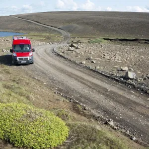 Motorhome, Lake Isholsvatn, Sprengisandur Motorhome, Lake Isholsvatn, Sprengisandur