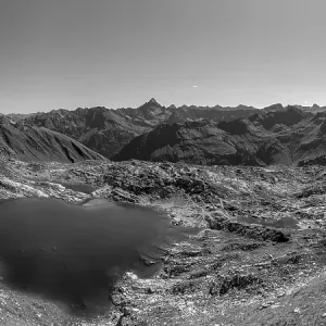 Mountain panorama over Laufbichlsee