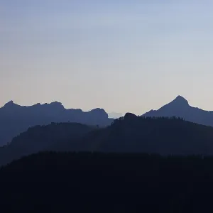 Mountain silhouette with Rinnkogel and Rettenkogel from the summit of Holzeck Mountain silhouette with Rinnkogel and Rettenkogel from the summit of Holzeck