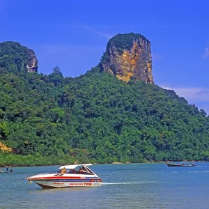Mountains, sea, boat, two years in front of the tsunami Mountains, sea, boat, two years in front of the tsunami