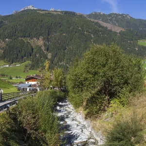 Neder with houses and Pinnisbach Neder with houses and Pinnisbach