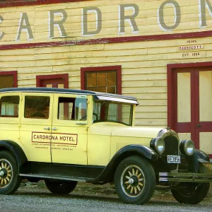 New Zealand, classic car, Cadrona Hotel