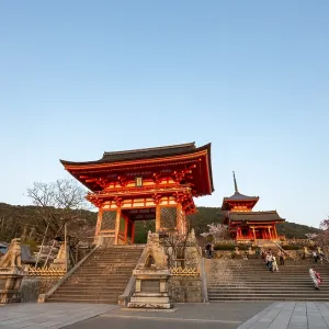Niomon and Nishimon gates at the entrance of Kiyomizu-dera Temple Niomon and Nishimon gates at the entrance of Kiyomizu-dera Temple