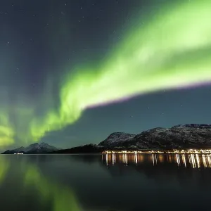 Northern lights over the Skulsfjord