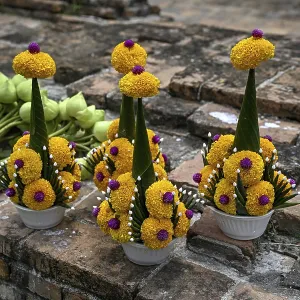 Offerings in front of the reclining Buddha