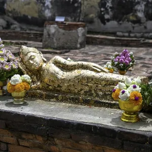 Offerings in front of the reclining Buddha