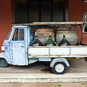 Old Ape Piaggio Van for wine transportation Old Ape Piaggio Van for wine transportation