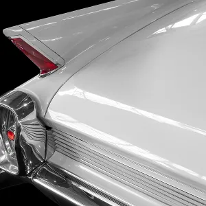 Oldtimer Detail, Cadillac, in black and white