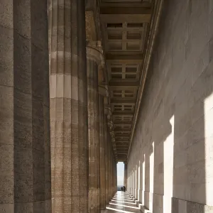Outer colonnade of the Valhalla Memorial