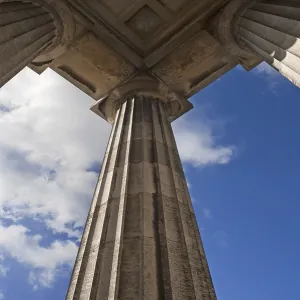 Detail of the outer portico of the Valhalla Memorial