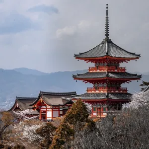 Pagoda and ZuigudO Hall of the Kiyomizu-dera Temple