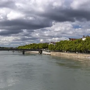 Panoramic view over the Rhone, Quai Andre Lassagne